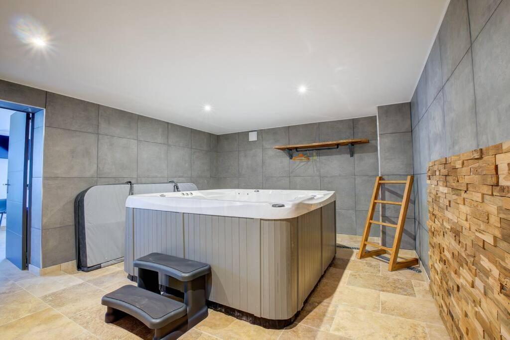 Combe Jolie Clim, Piscine & Jacuzzi Saint-Vincent-de-Cosse Exterior foto